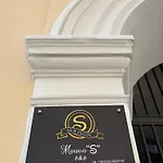 Maison S Bed & Breakfast 3*